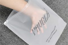 Custom packaging bags (12)