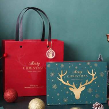 Christmas Garment Paper Gift Boxes