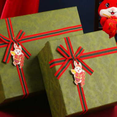 Christmas Garment Paper Gift Boxes