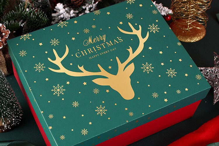 Christmas Garment Paper Gift Boxes – Corrugated Custom Top & Bottom Lid Supplier (7) Christmas Garment Paper Gift Boxes