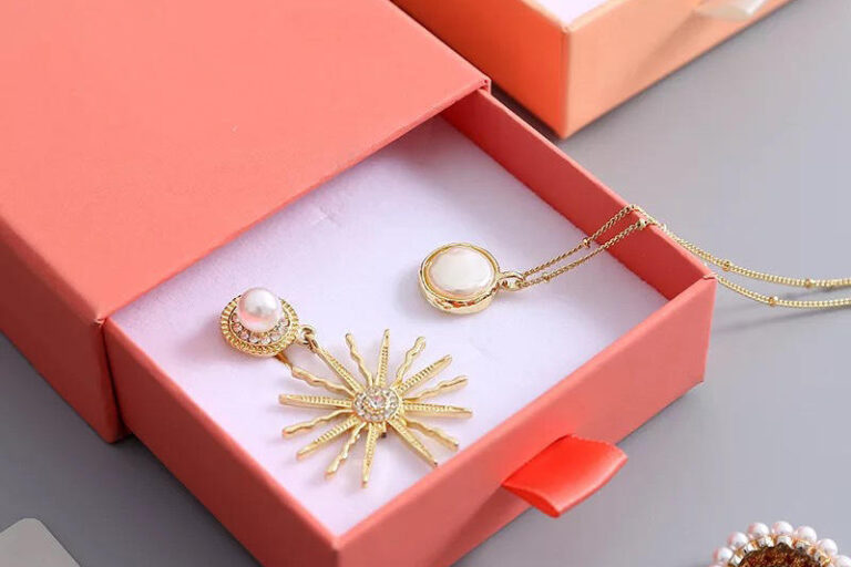 Wholesale custom paper jewelry box